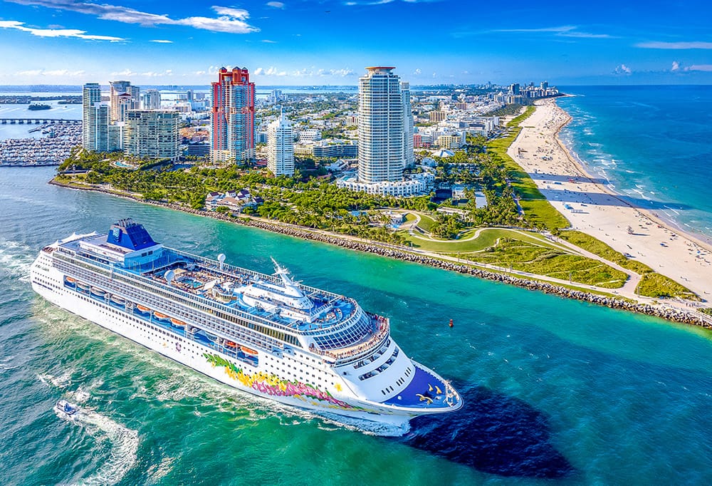 Norwegian Sky cruising from Miami Norwegian Sky cruising from Miami