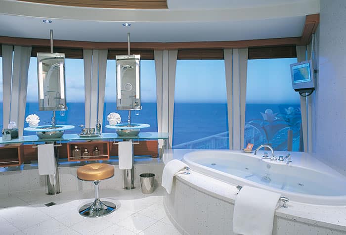 3-Bedroom Garden Villa Guest Bathroom on Norwegian Star
